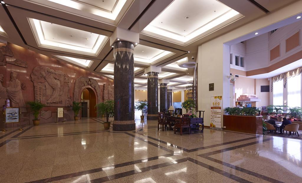 צ'נגדו Yinhe Dynasty Hotel מראה חיצוני תמונה