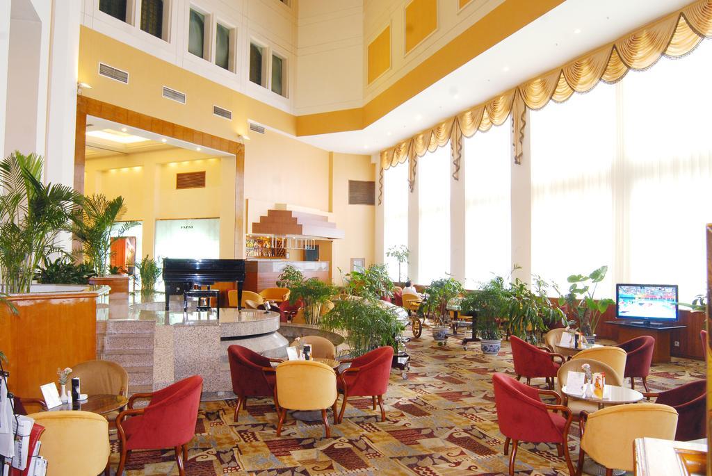 צ'נגדו Yinhe Dynasty Hotel מראה חיצוני תמונה