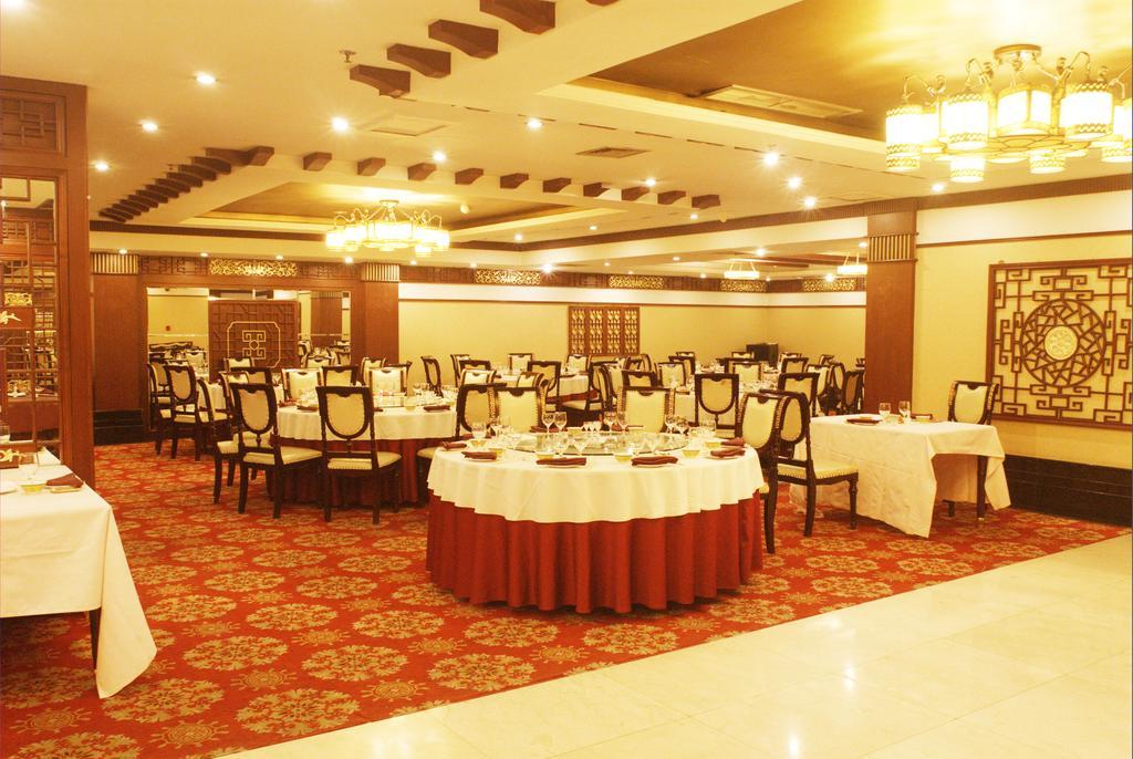 צ'נגדו Yinhe Dynasty Hotel מראה חיצוני תמונה
