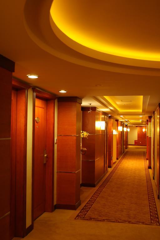 צ'נגדו Yinhe Dynasty Hotel מראה חיצוני תמונה